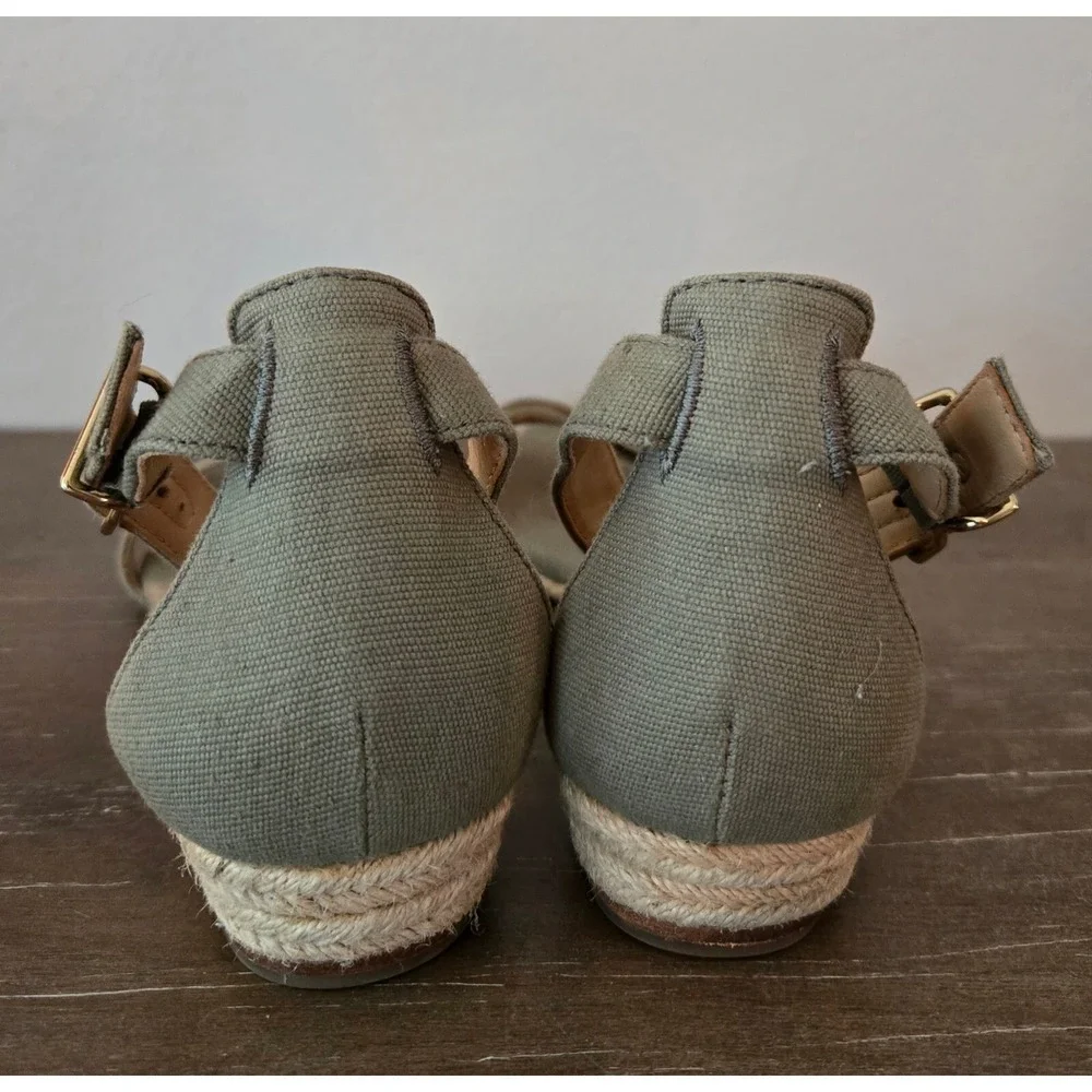 J. Crew step into