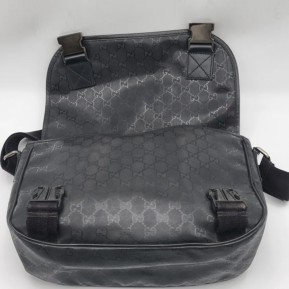 Gucci stylish versatile