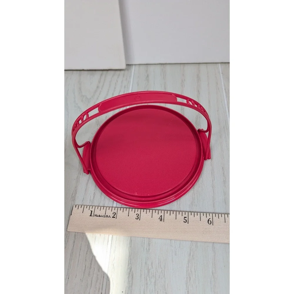 Tupperware not splitting