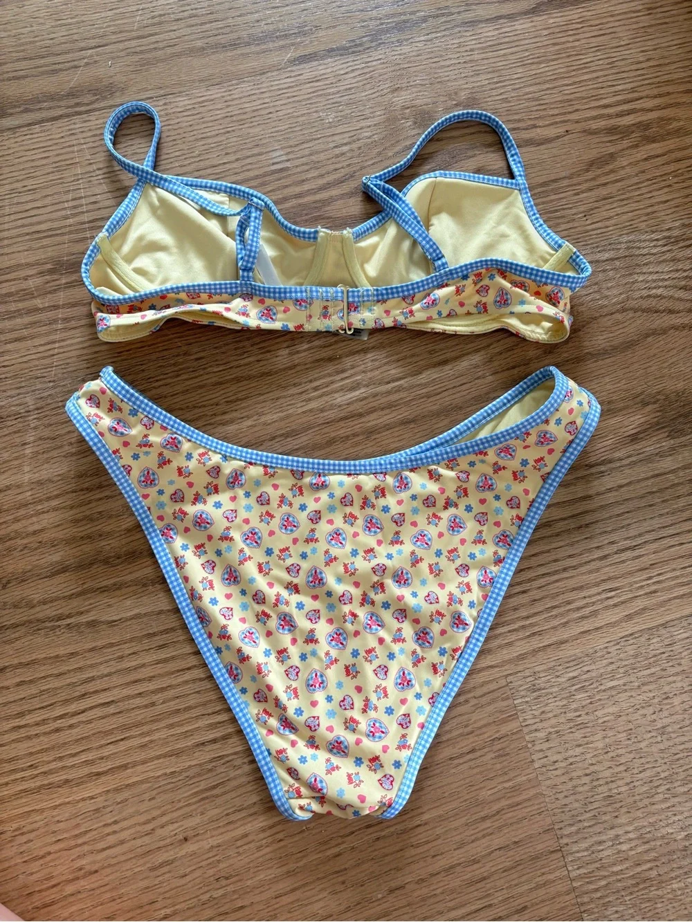 Frankies Bikinis by pink
