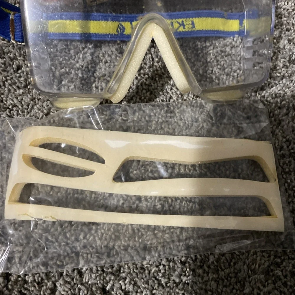 Ektelon packaging had