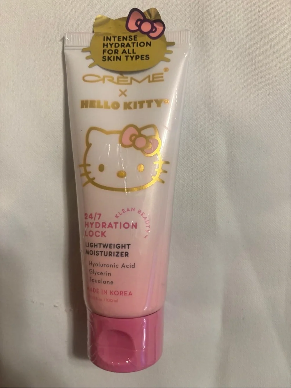 Hello Kitty friendly themed tubes