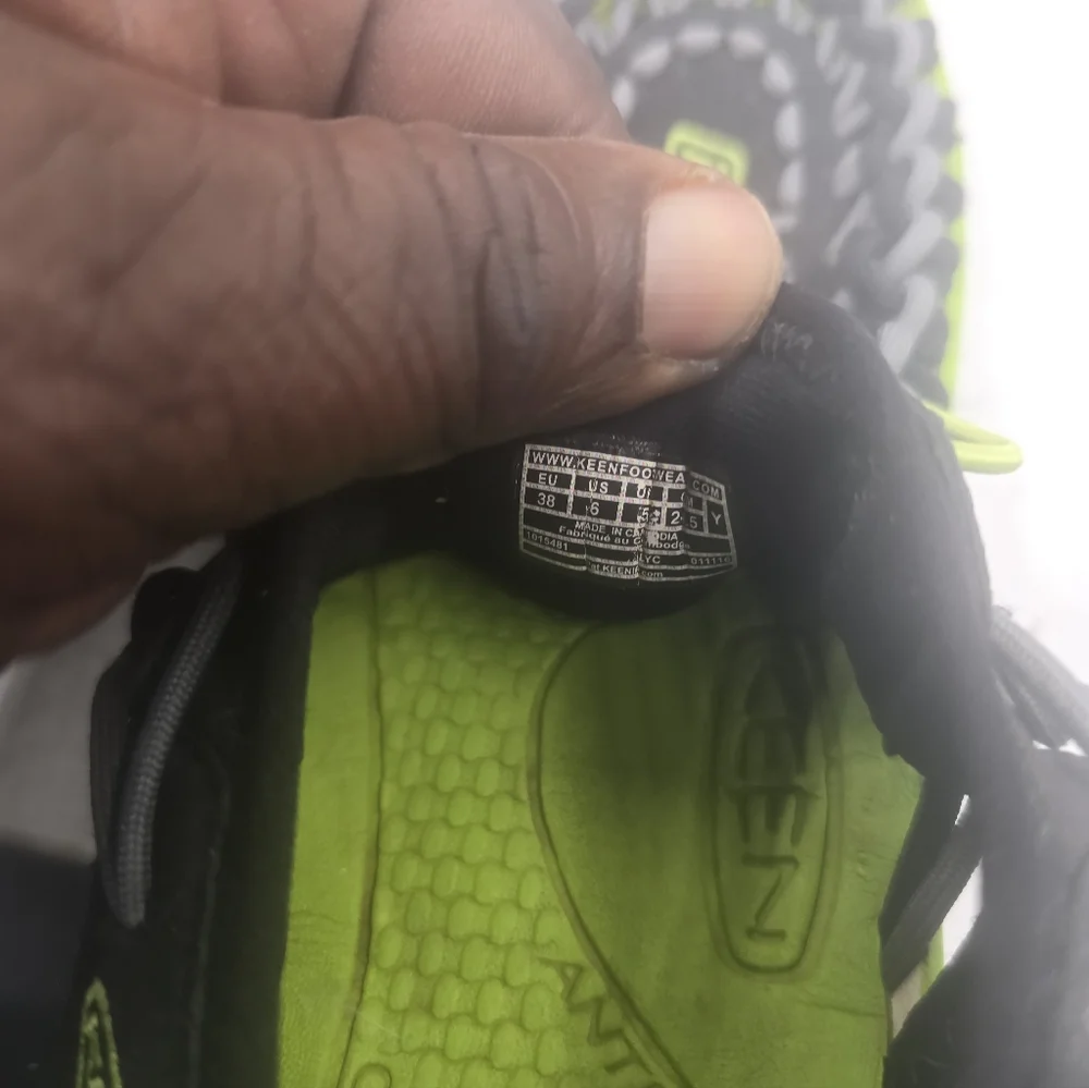 Keen shoes feature
