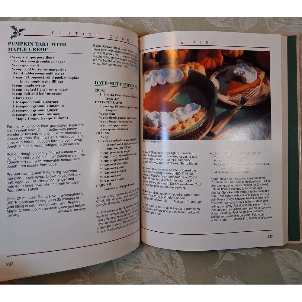 Publications International, Ltd. treasury christmas