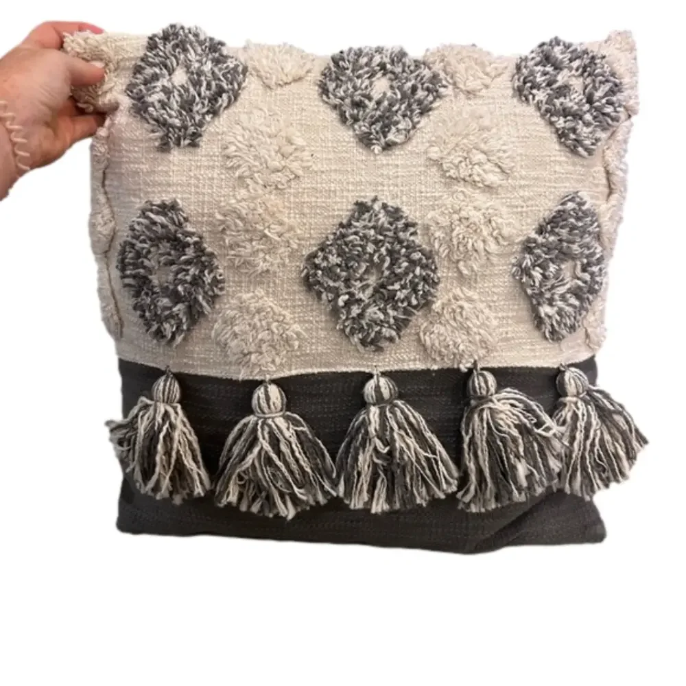 summer & rose pillow barely tassels