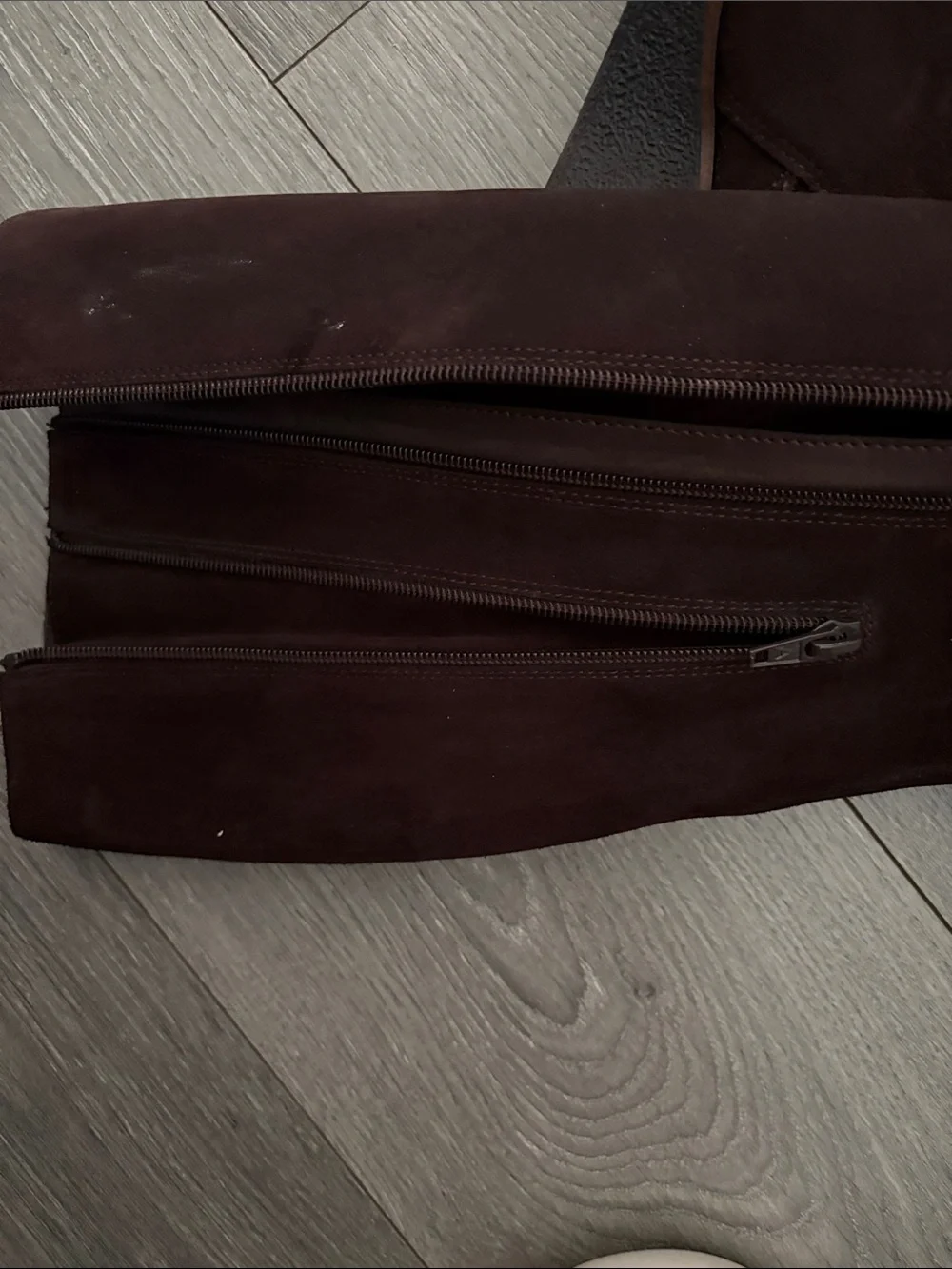 AEROSOLES sleek over