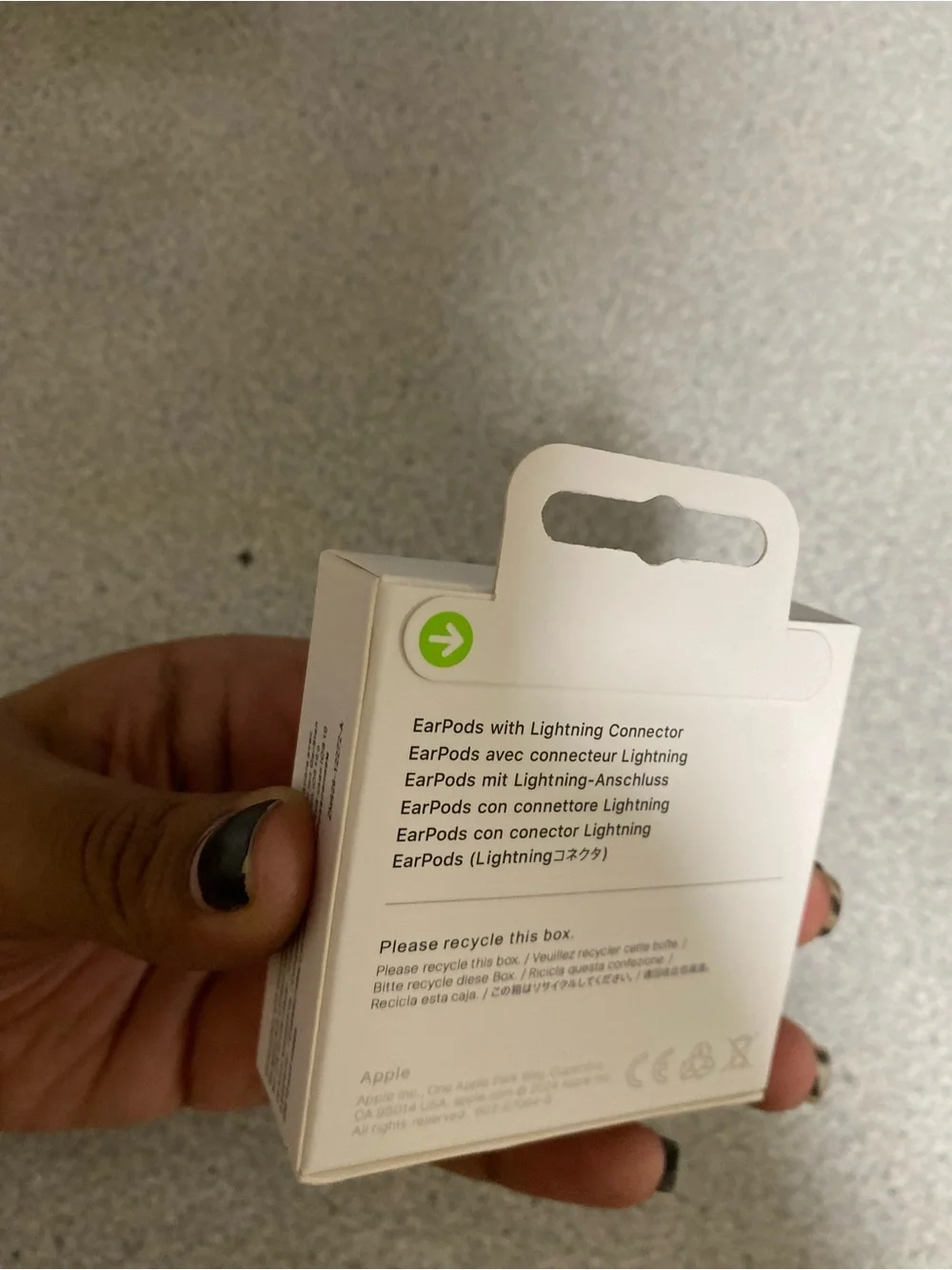 Apple earpods lightning