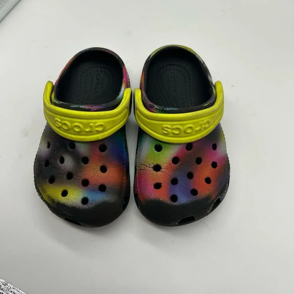 CROCS c6 worn