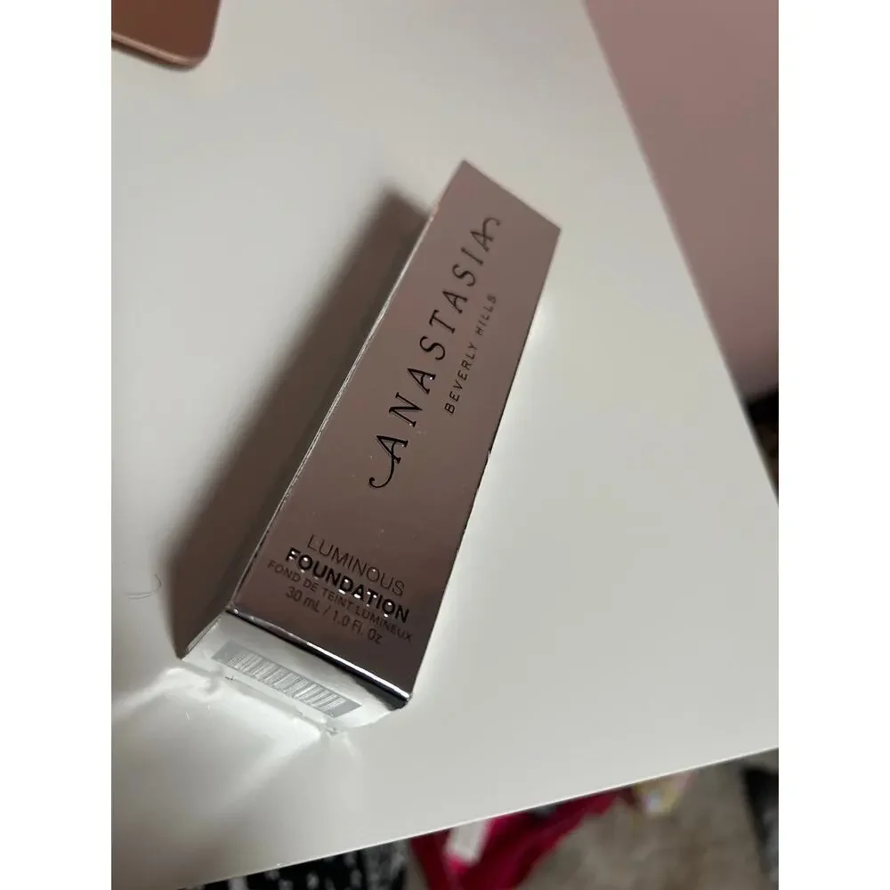Anastasia Beverly Hills brand new