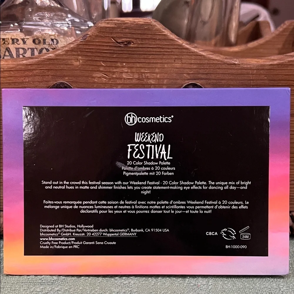 bh Cosmetics Weekend Festival 20-Color Eyeshadow Palette