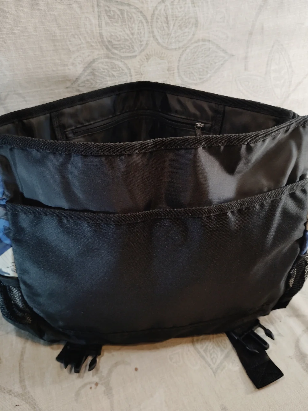 The Childrens Place durable messenger