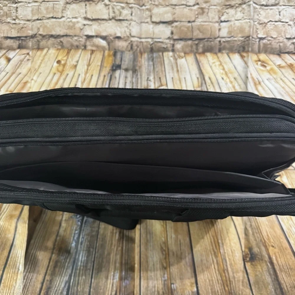 Dell this 17”
