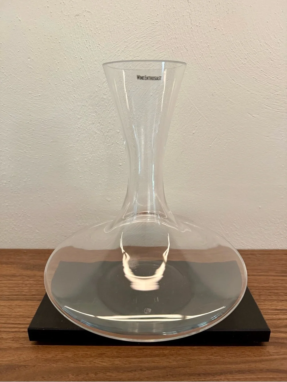 Wine Enthusiast Vivid Decanter-Classically Shaped for the Perfect Pour