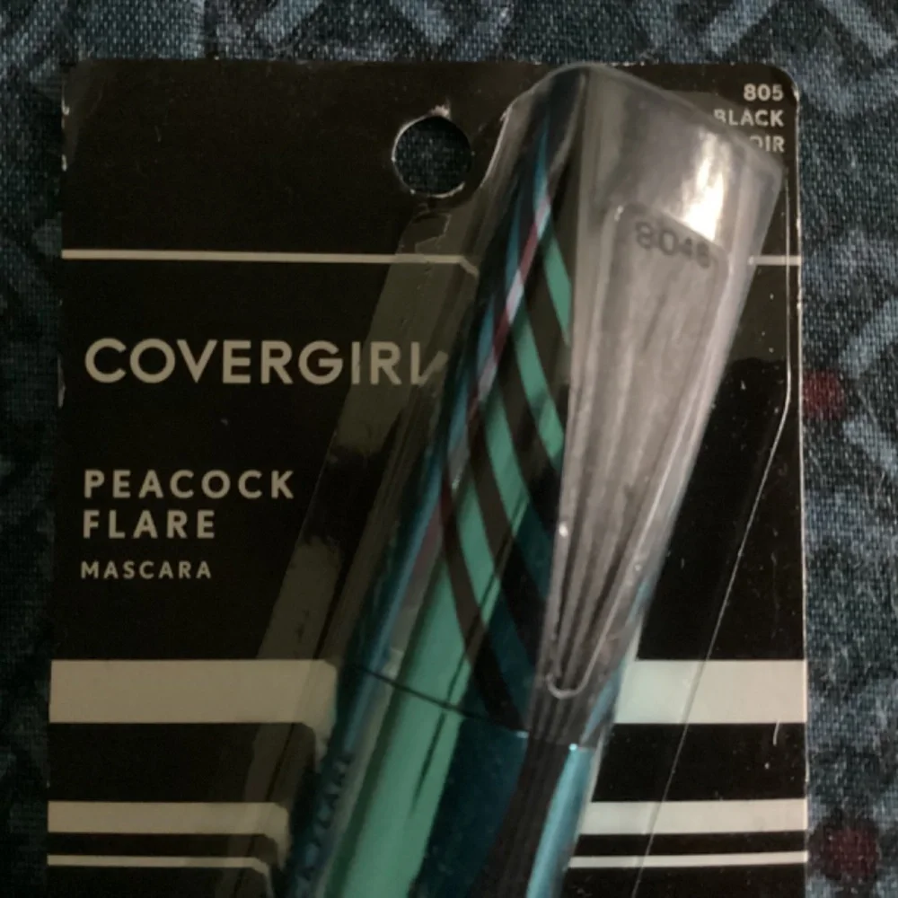 Covergirl Peacock Flare Mascara 805 Black Noir