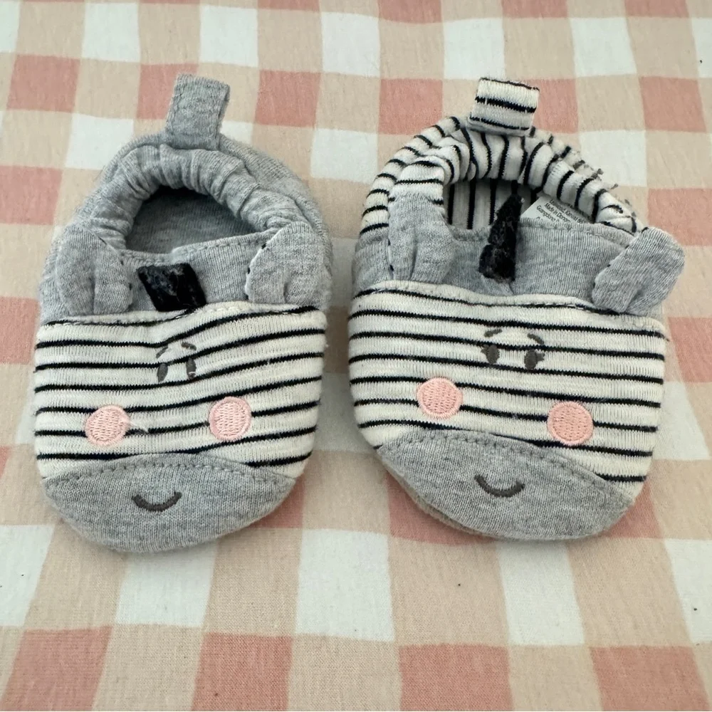Demdaco booties look