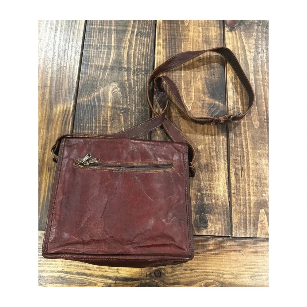 Unbranded crafted from
