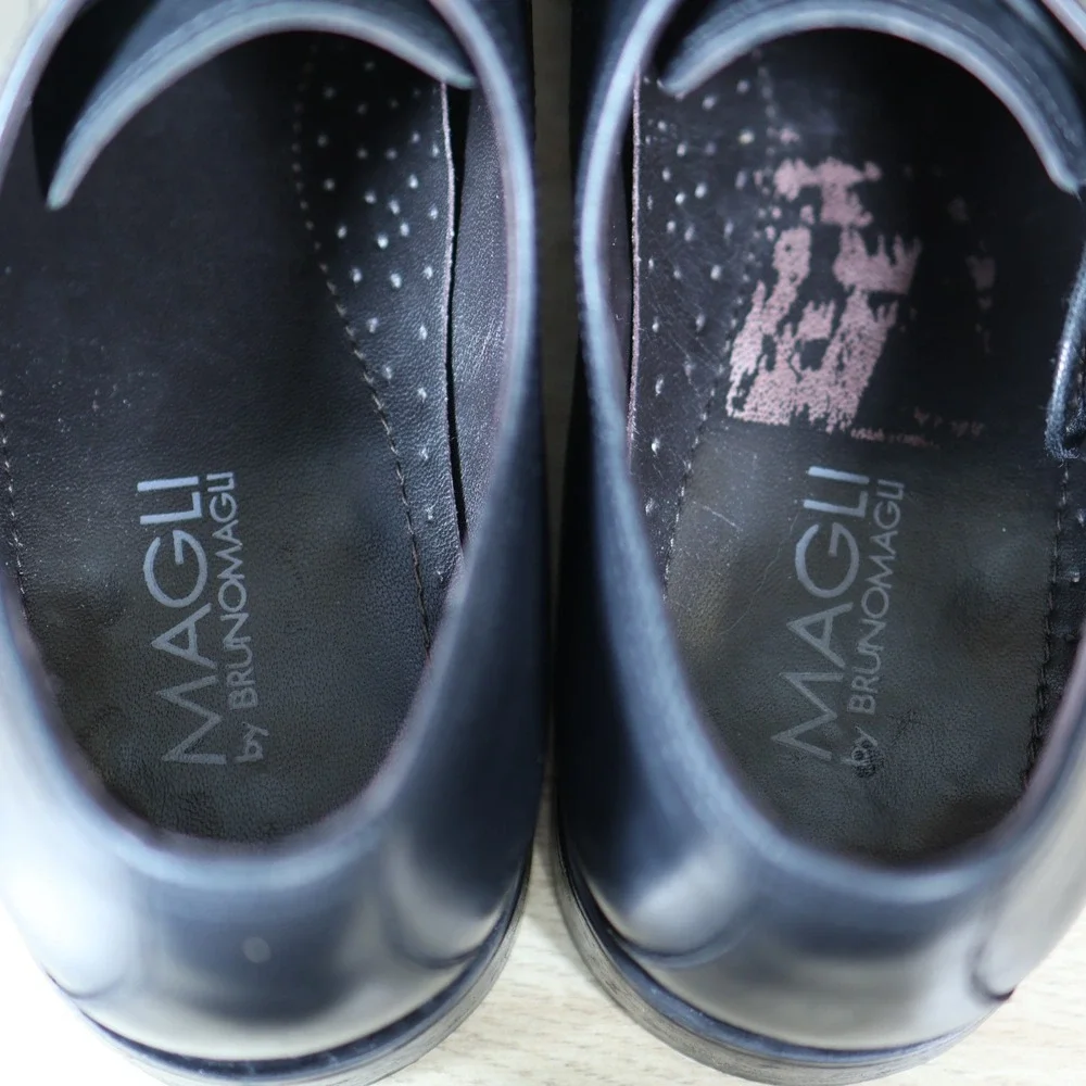 Bruno Magli soles lots include