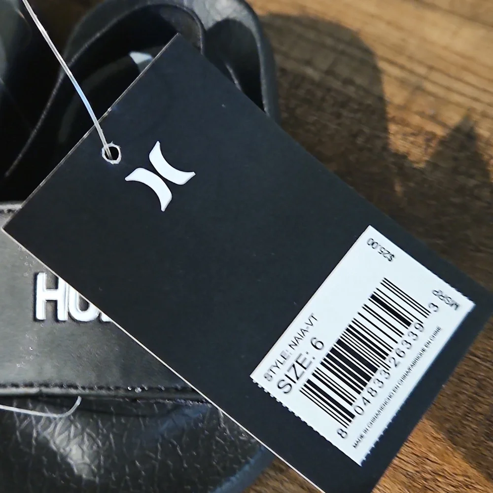 Hurley sleek black