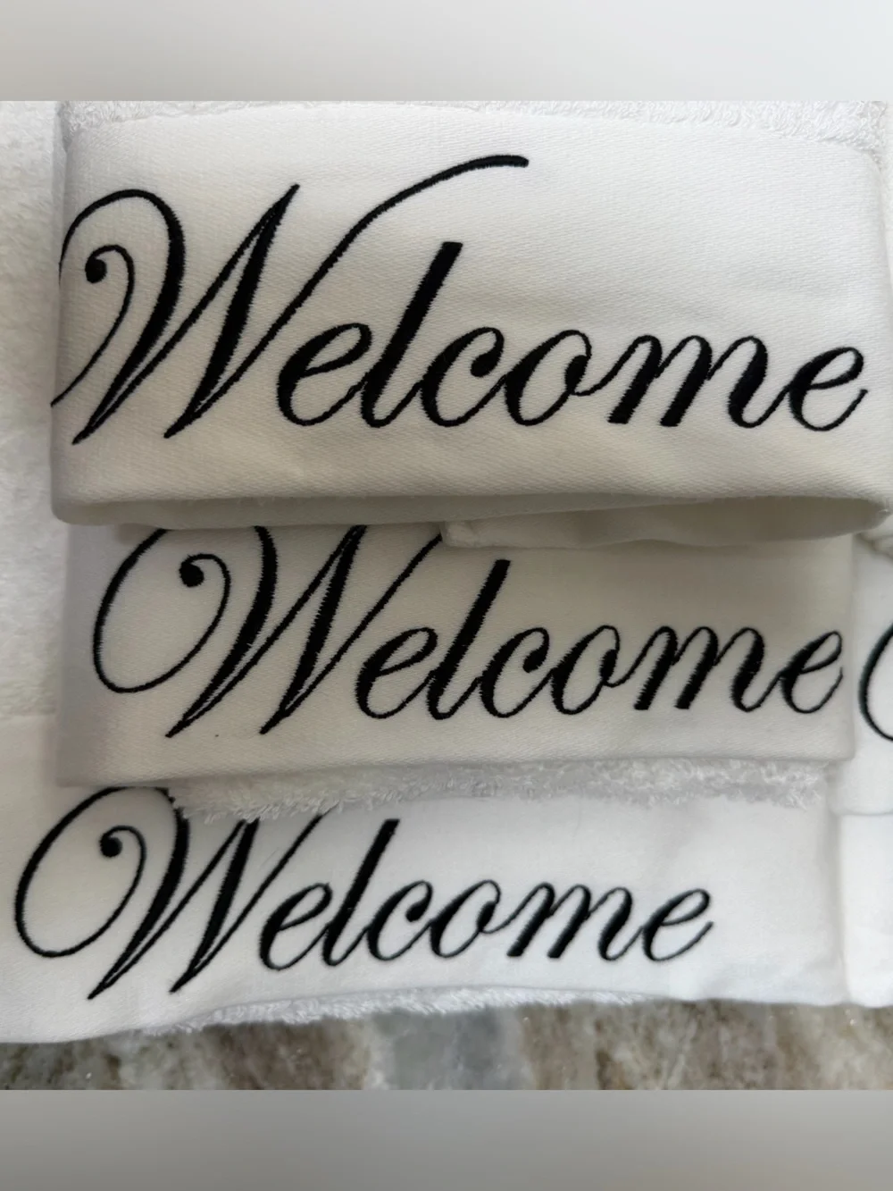 NEW NEVER USED!! ‘Welcome’ Embroidered White Home Bath Towels