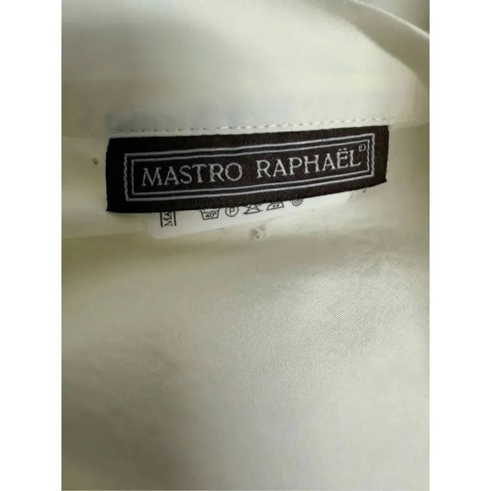 Mastro Raphael there stain