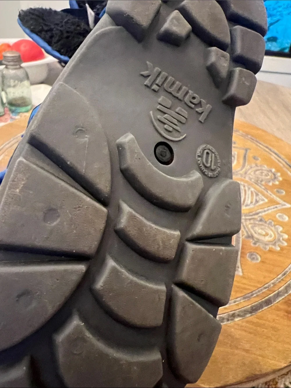 Size 10 Kamik Kids Snow Boots in Navy Blue and Black. Good condition