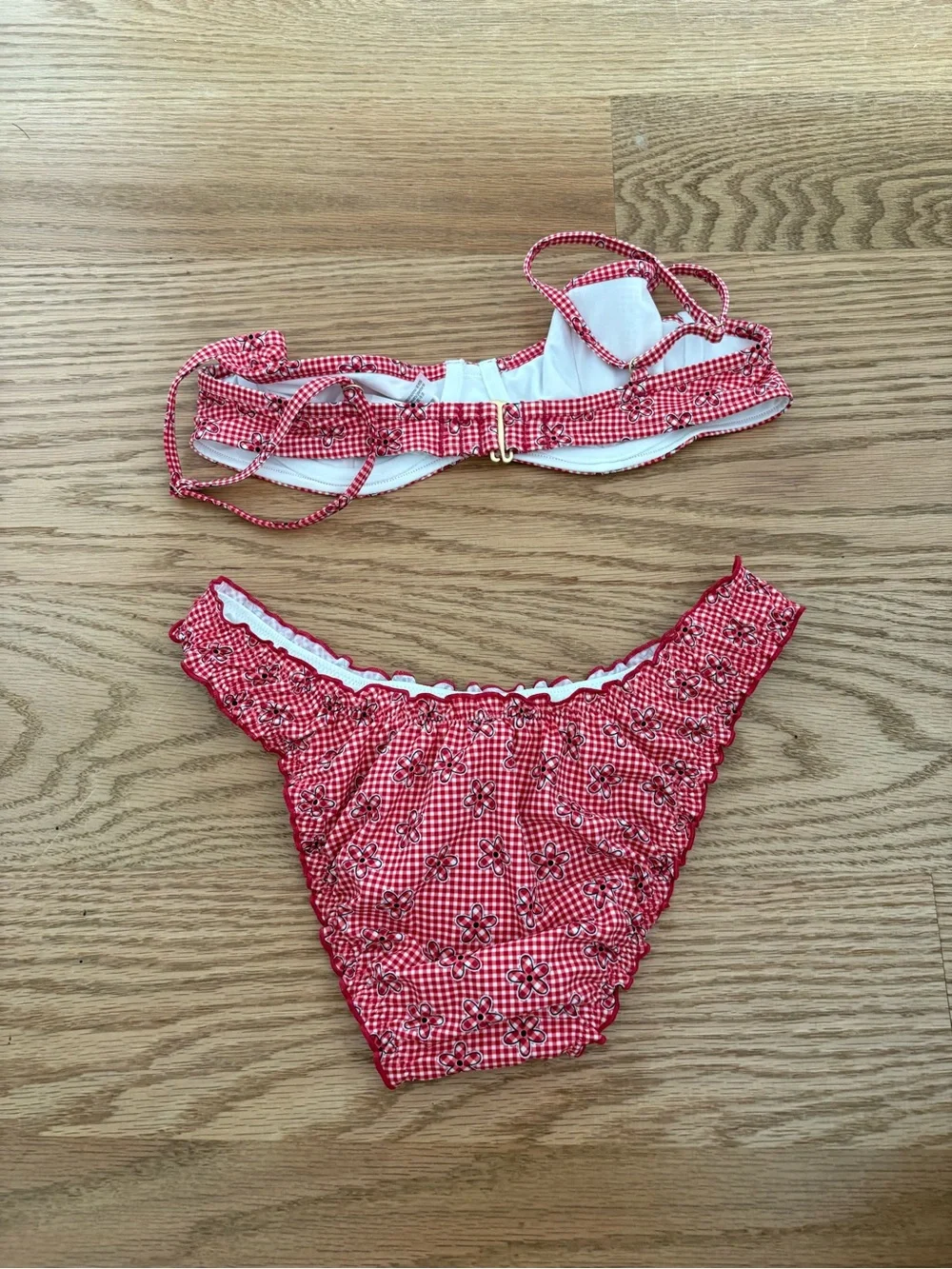 Frankies Bikinis by pink