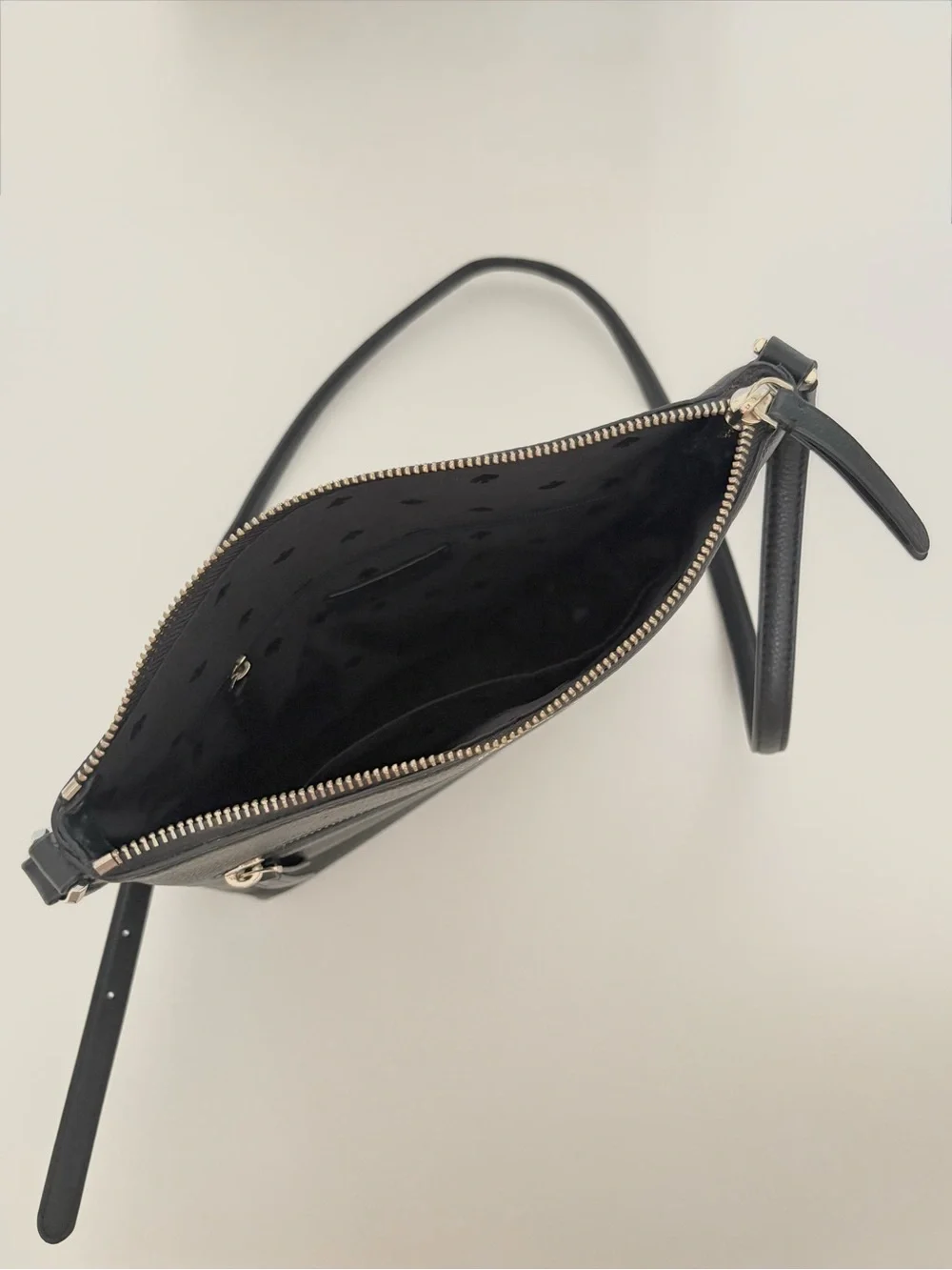 kate spade classic versatile