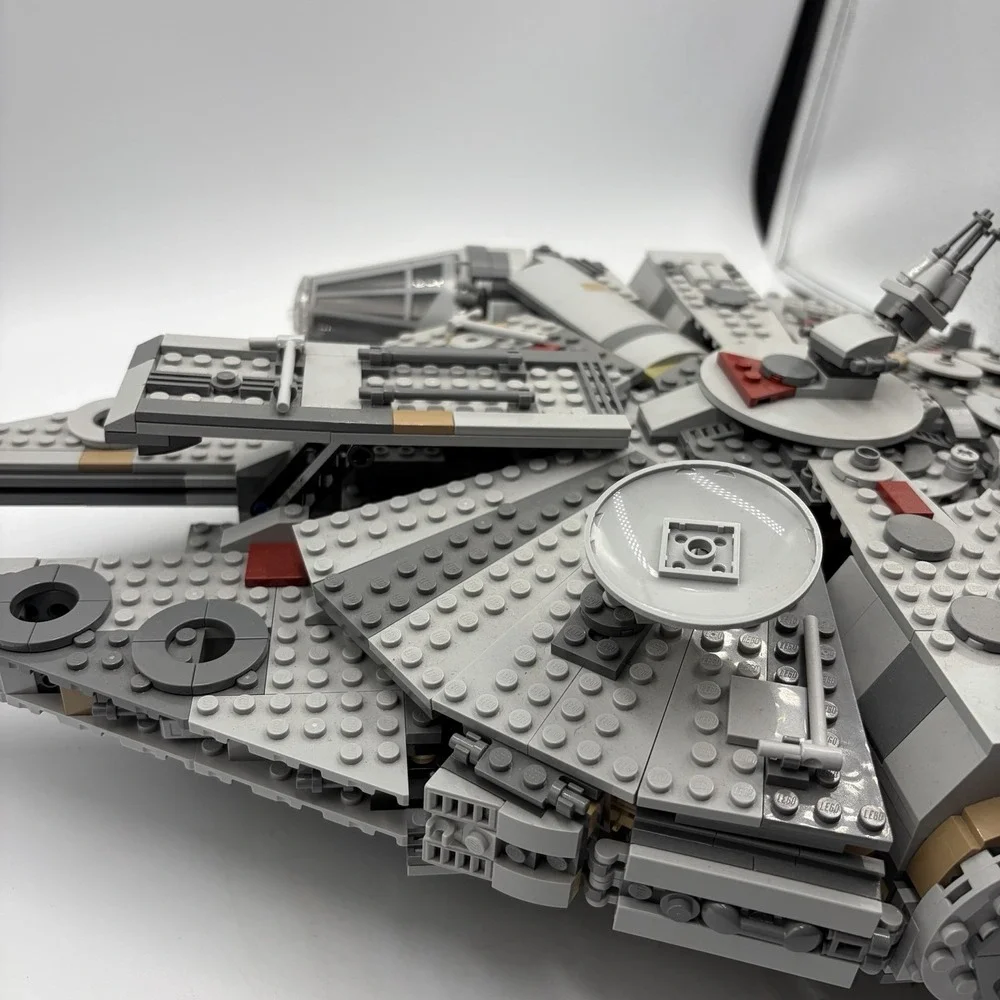 LEGO‎ Star Wars: Millennium Falcon (75257) Built Set W 2 Mini Figs