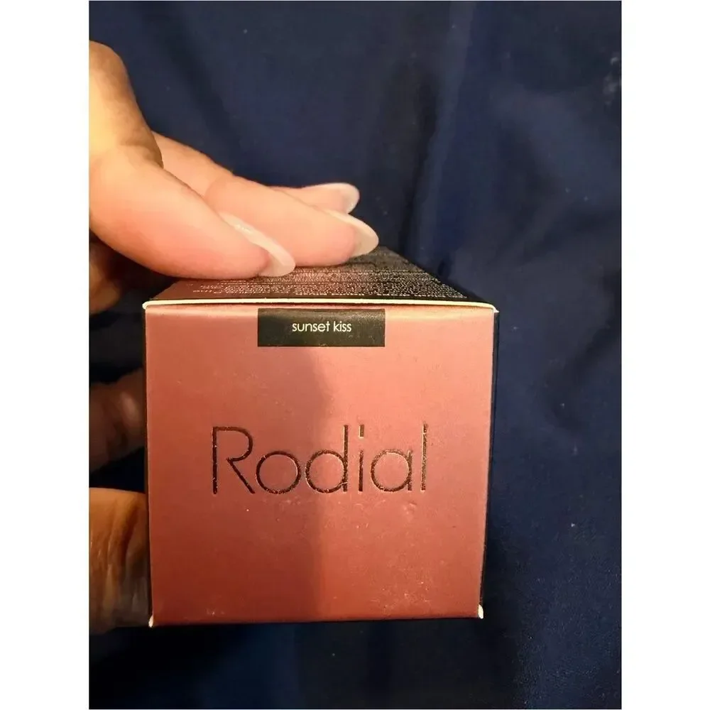 Rodial warm bronzy