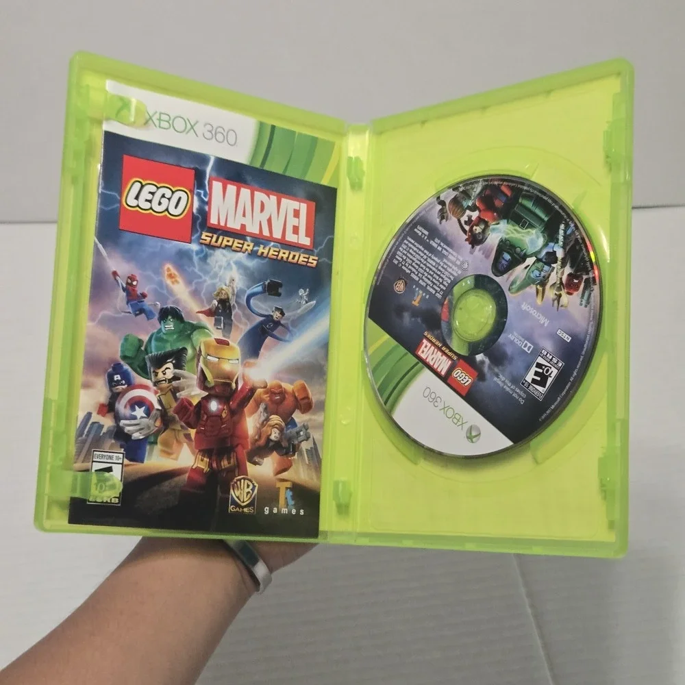LEGO Marvel Super Heroes Xbox 360 Game CIB‎