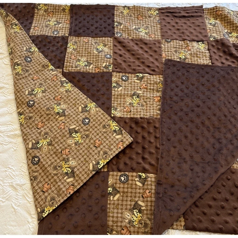 Vintage Patchwork Quilt Table Topper, Four Patch Squares Bears Brown‎ 2 Blankets