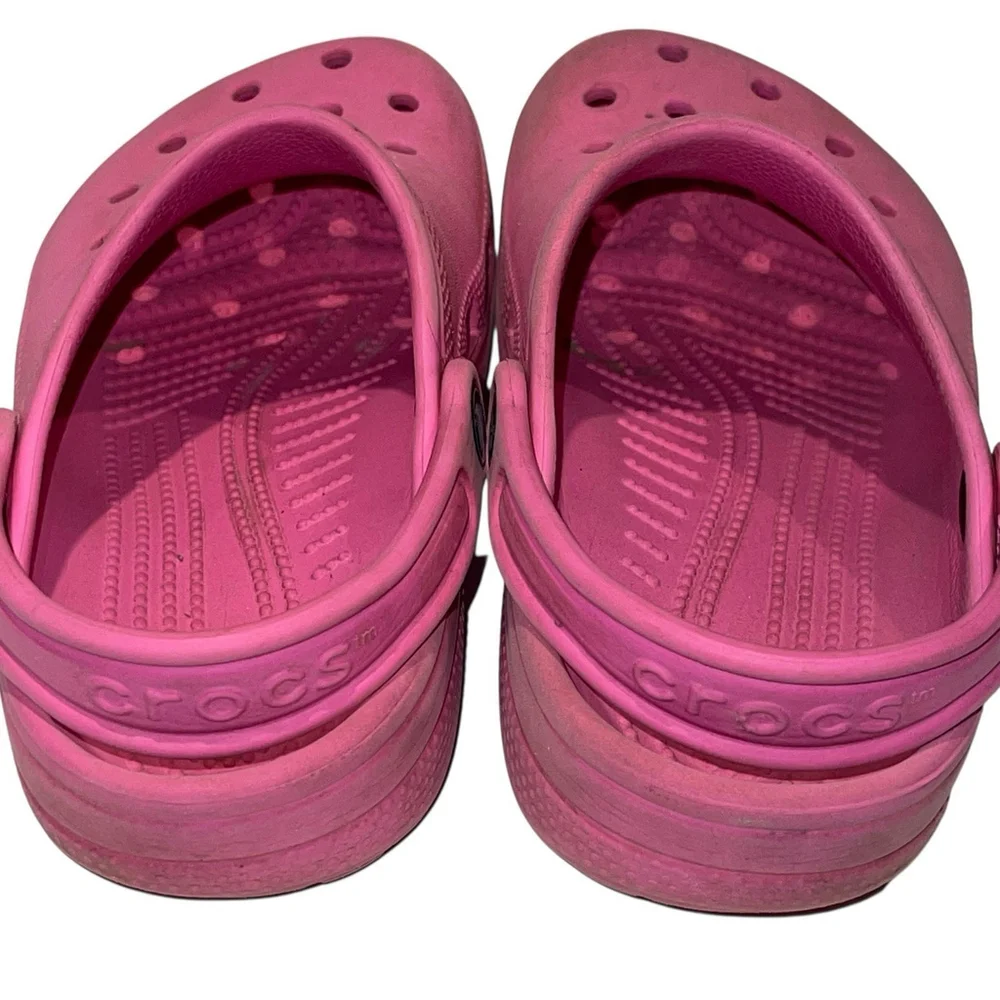 Crocs hot pink