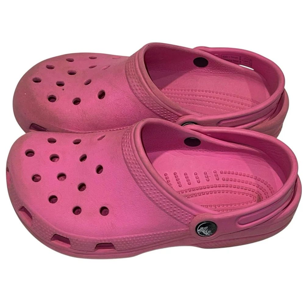 Crocs hot pink