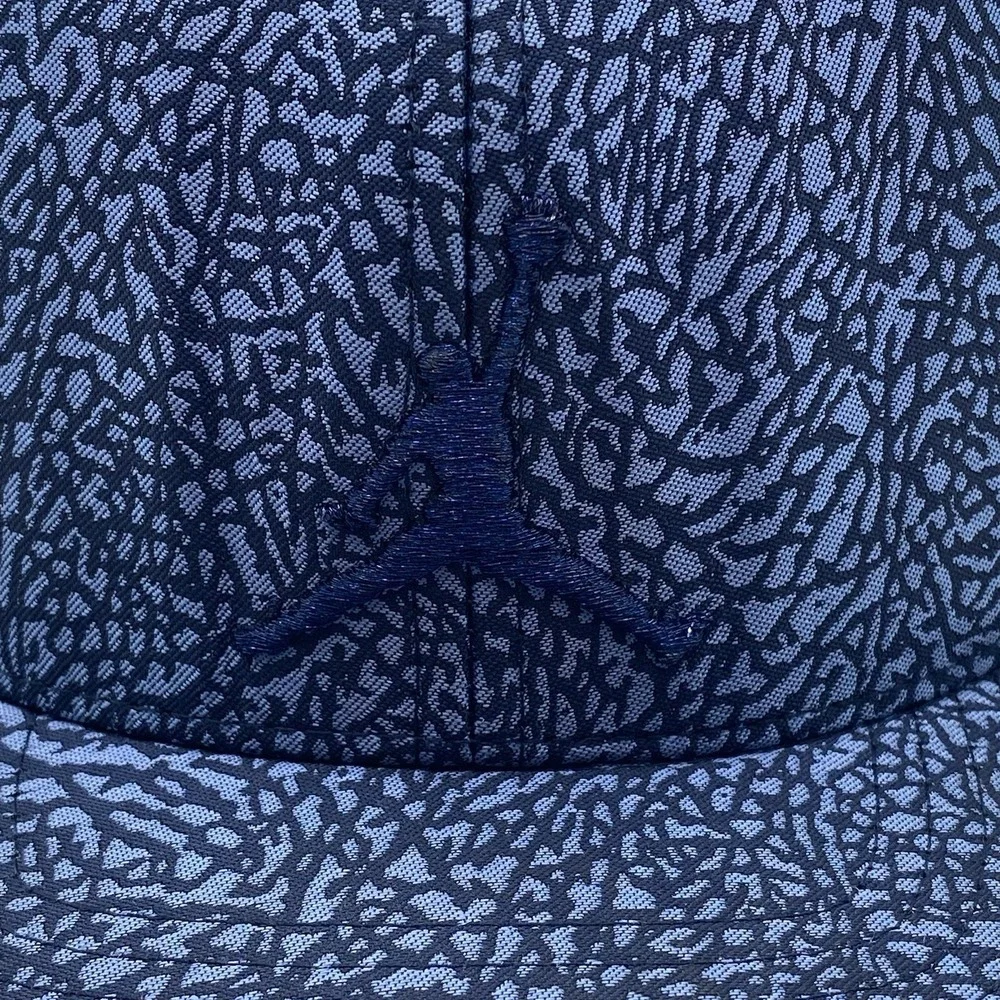 Jordan all scroll through