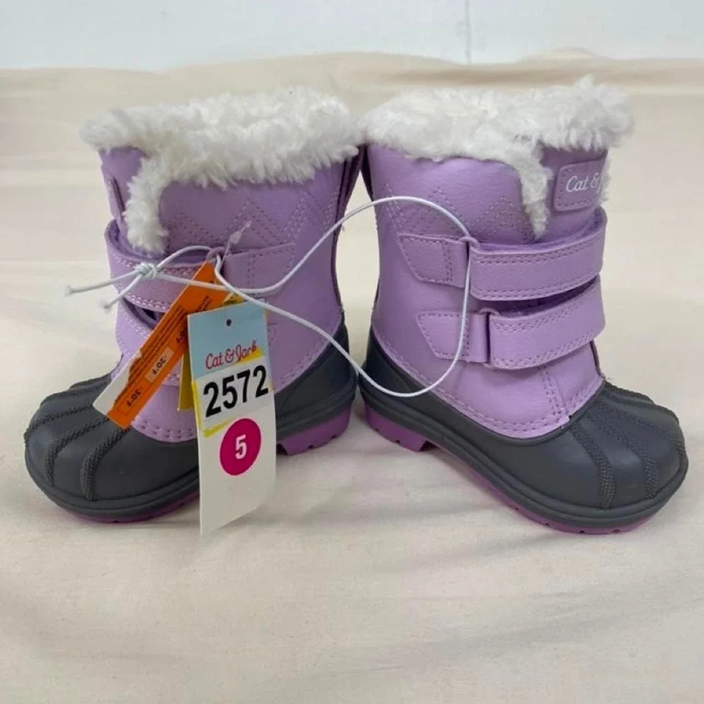 The Unbranded Brand winter 2572