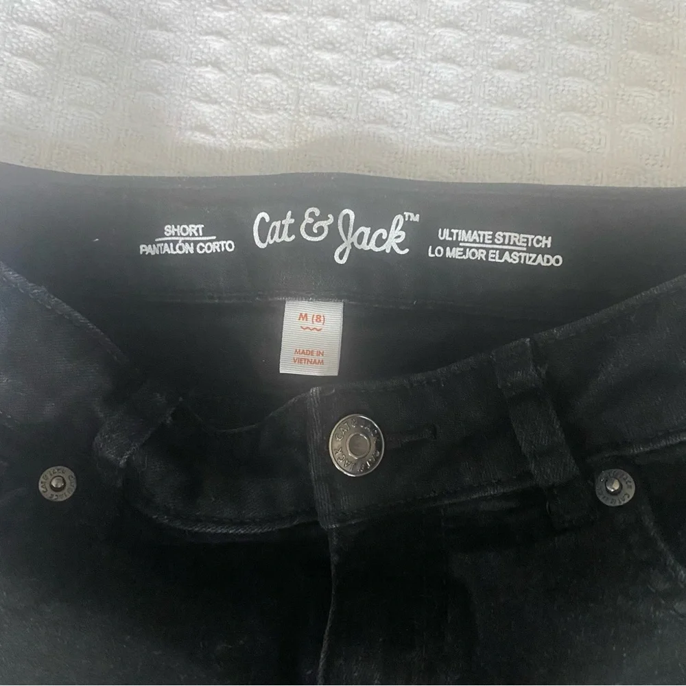 Old Navy includes black
