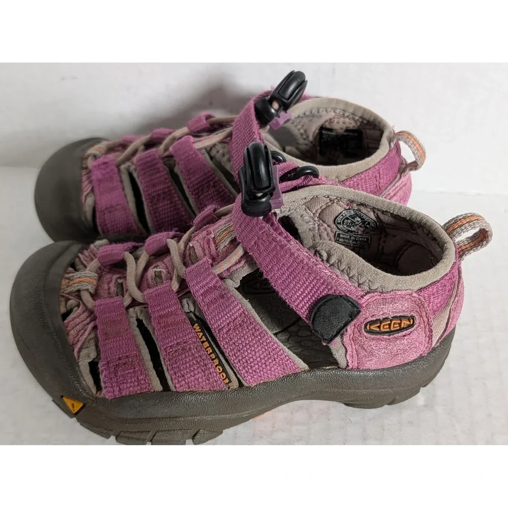 KEEN Newport H2 Girls Youth Size 8 Purple Waterproof Hiking Water Sandals