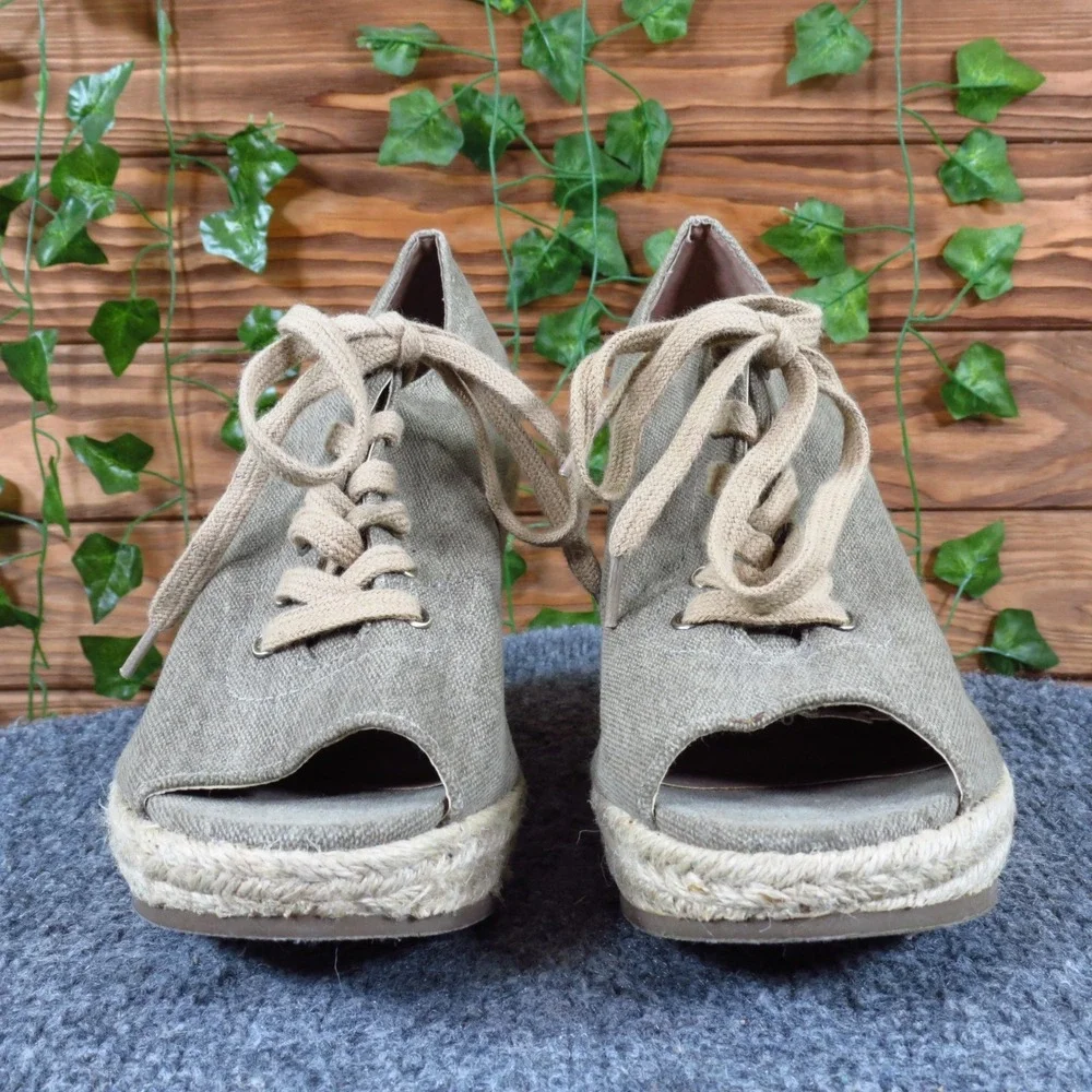 a.n.a canvas peep