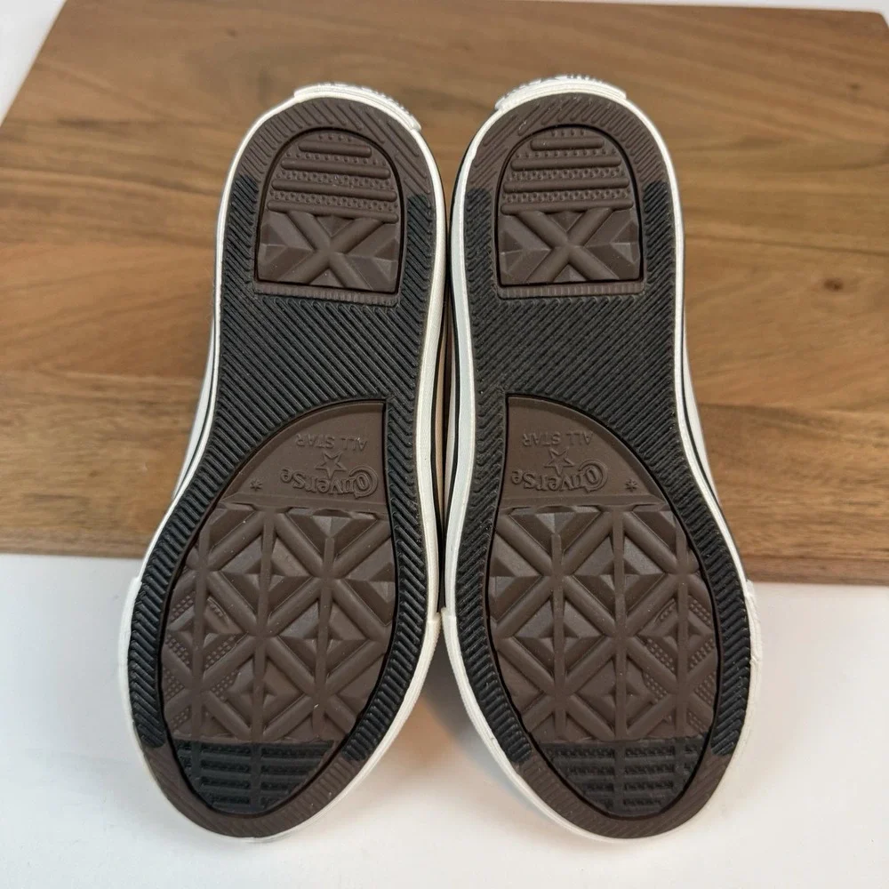 Converse size 11