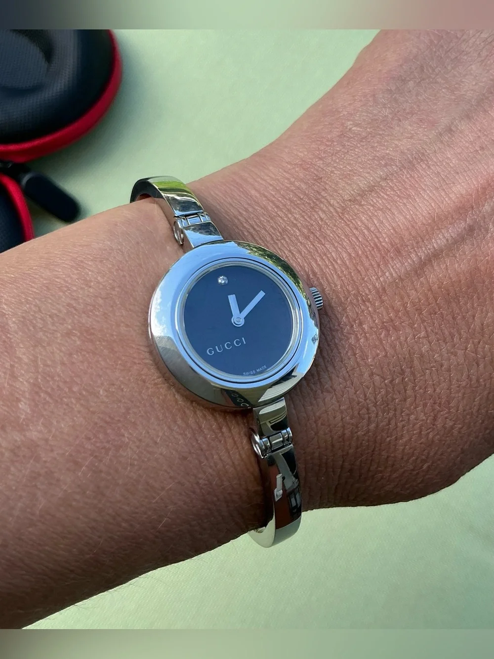 Gucci sleek authentic