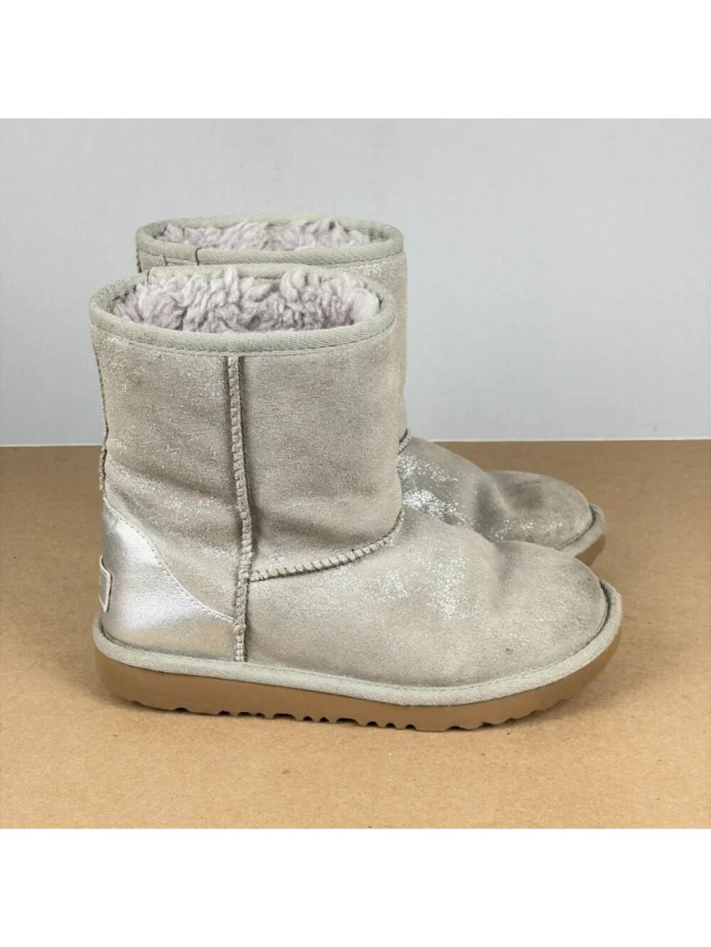 UGG style number