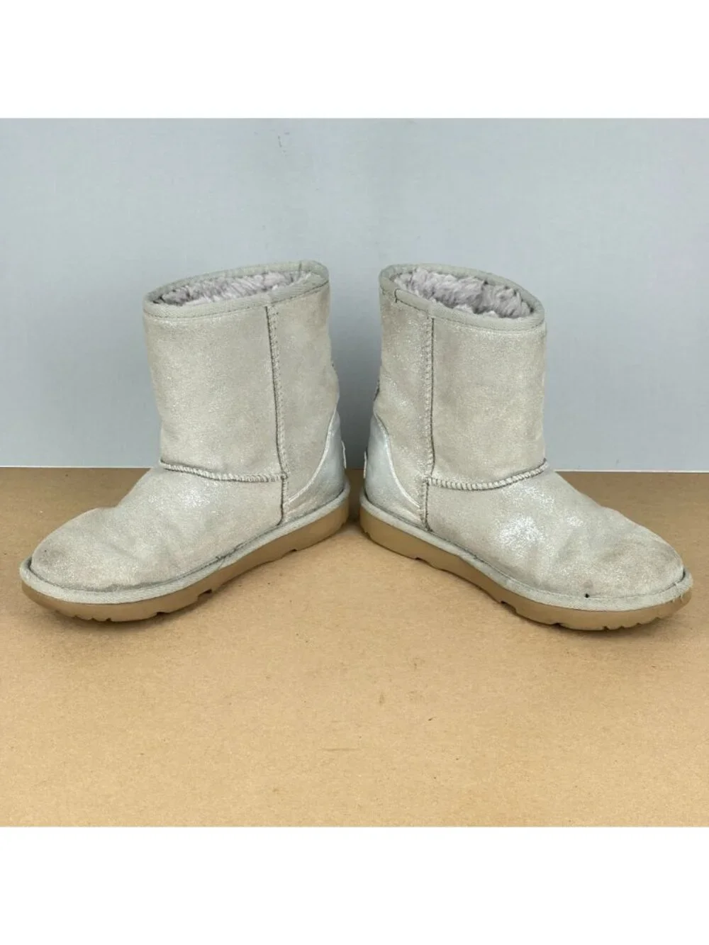 UGG style number