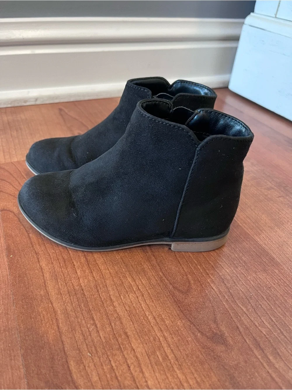 Cat & Jack classic black