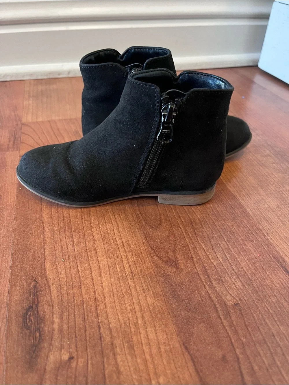 Cat & Jack classic black