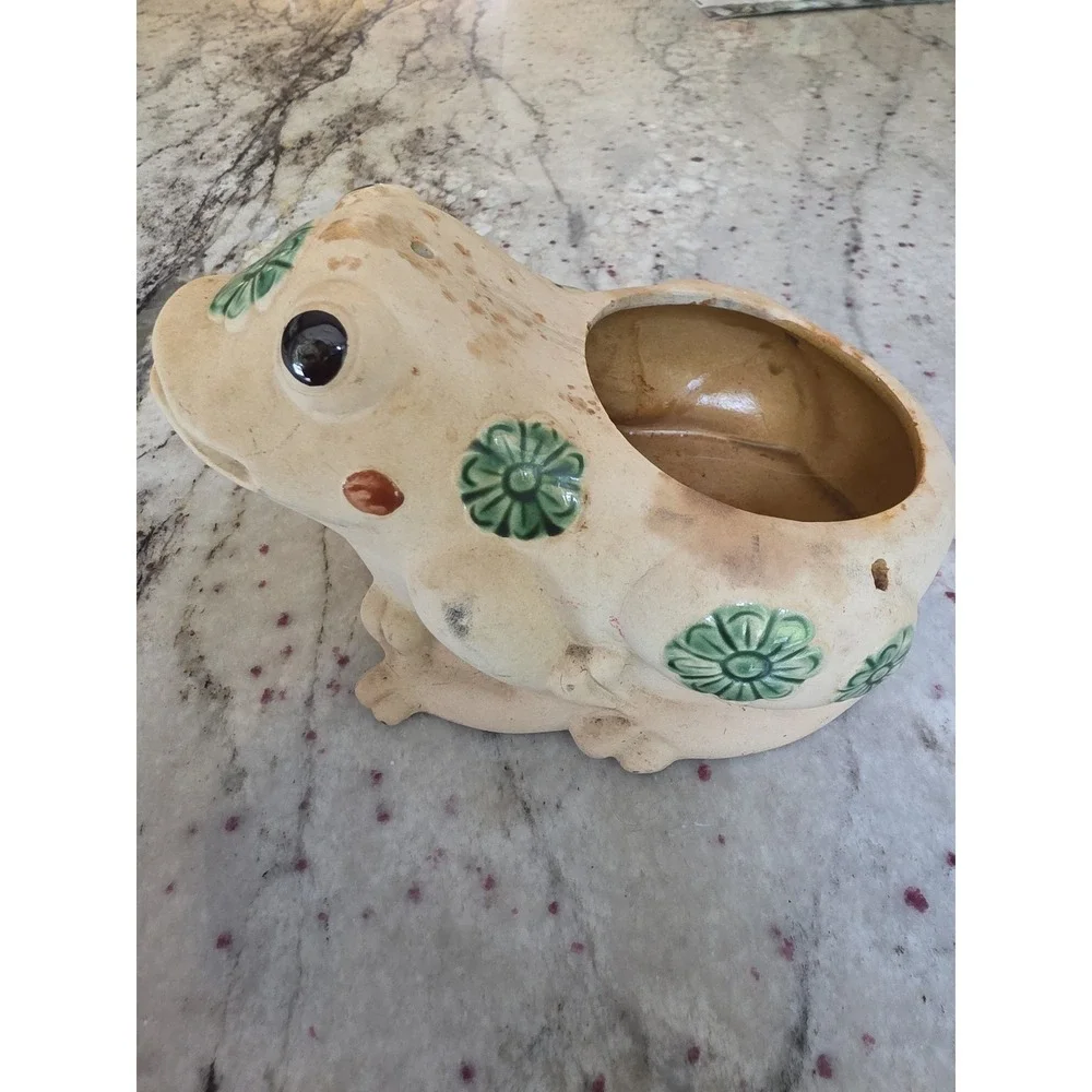 N/A vintage pottery