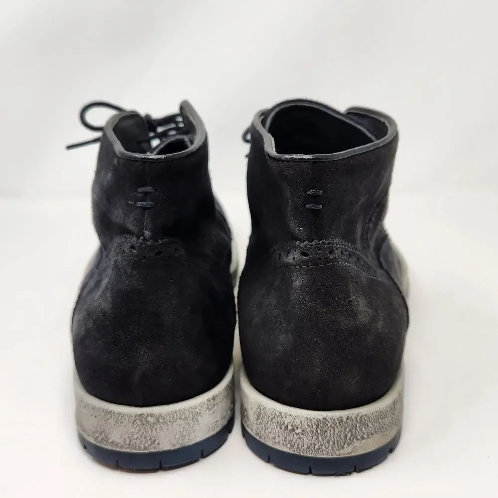 Italian men blue