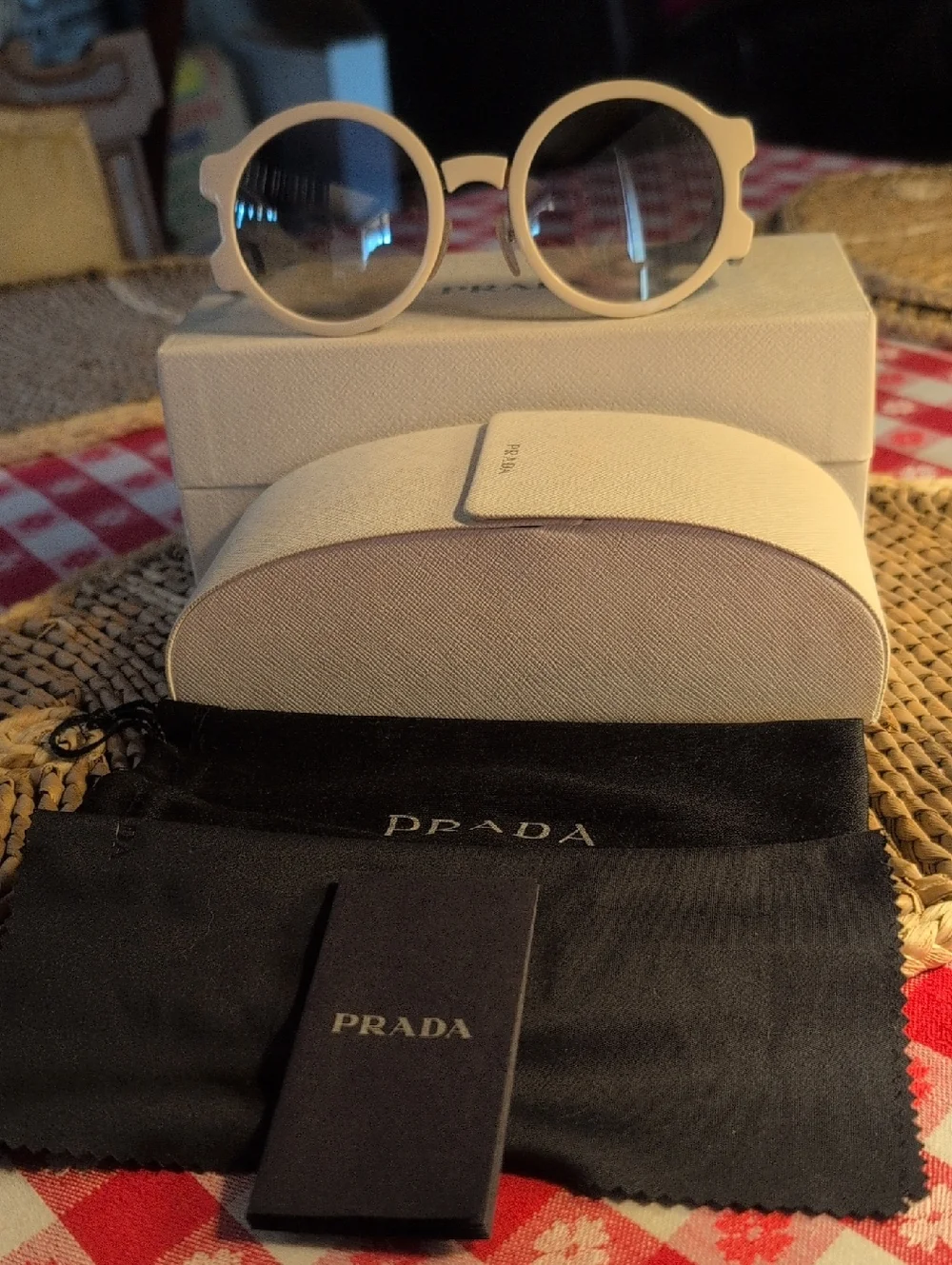 NWTO Prada Sunglasses nwto designer