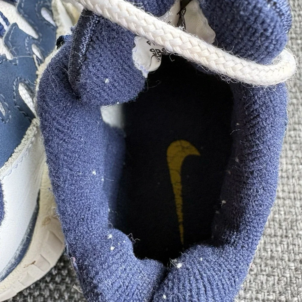 Vintage 1998 Nike Air Windtrailia Baby Toddler Shoes 2C Navy White 850104-141