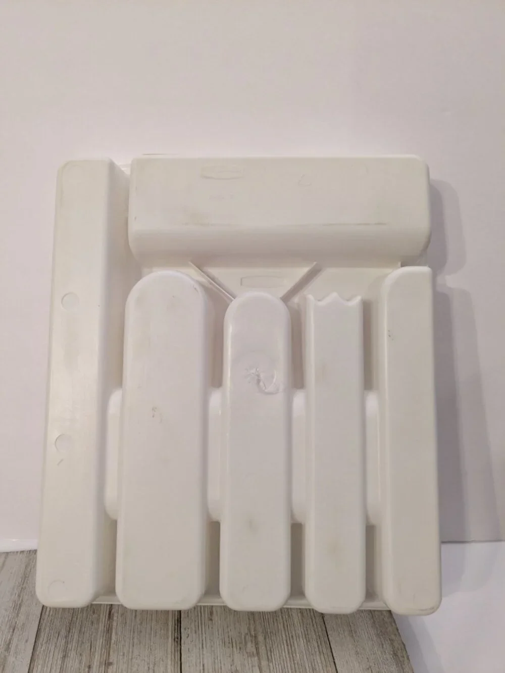Rubbermaid storage flatware have