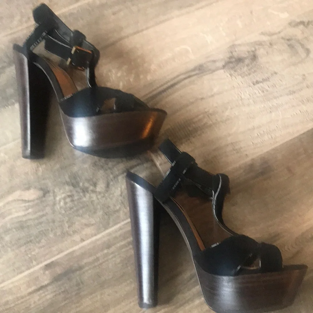 Steve Madden chic steve